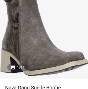 $10 ♥️ FREE w/Purchased Naya Gang Suade Bootie.